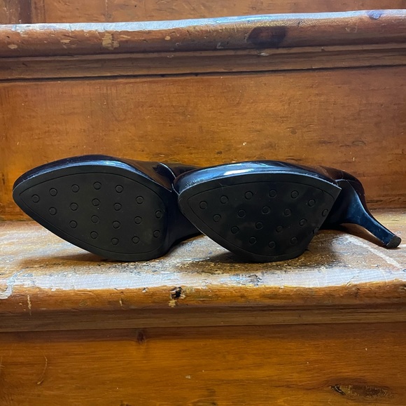 Steve Madden Patent Pumps - Picture 3 of 5